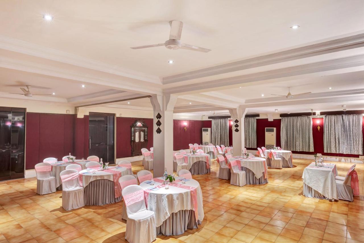 Club Mahindra Acacia Palms Hotel Colva Buitenkant foto