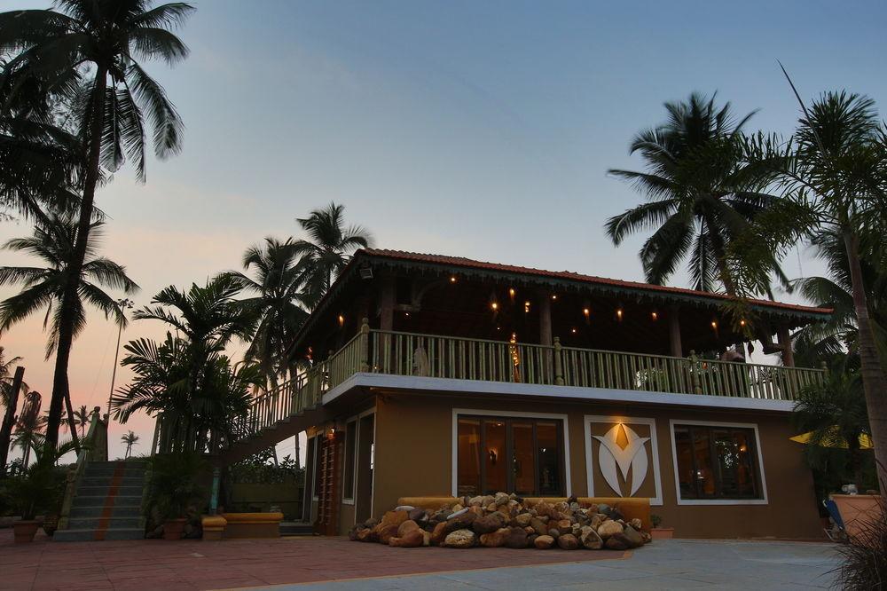 Club Mahindra Acacia Palms Hotel Colva Buitenkant foto