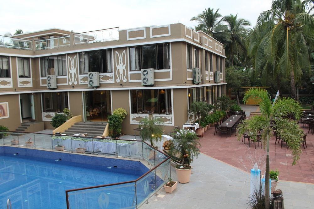 Club Mahindra Acacia Palms Hotel Colva Buitenkant foto