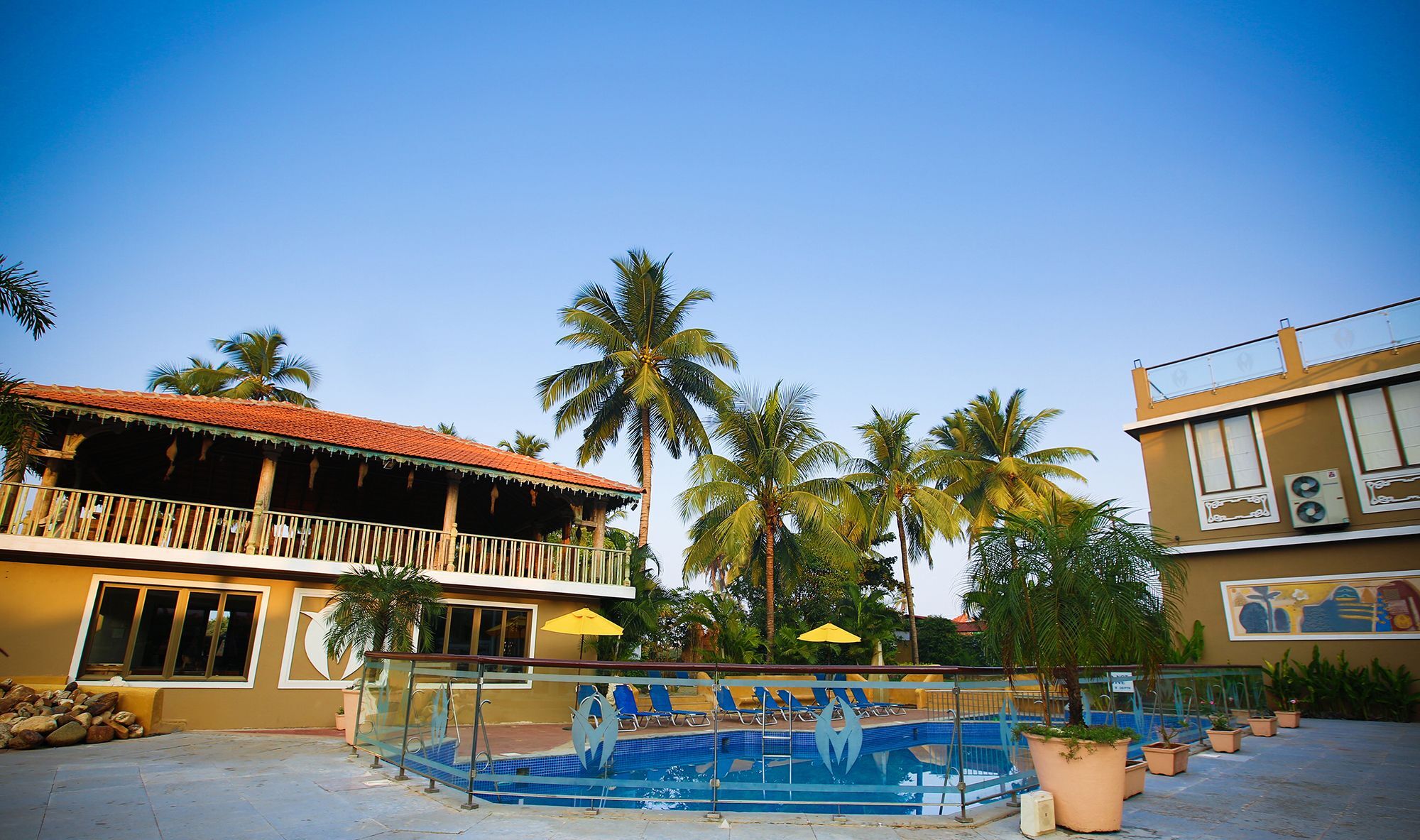 Club Mahindra Acacia Palms Hotel Colva Buitenkant foto